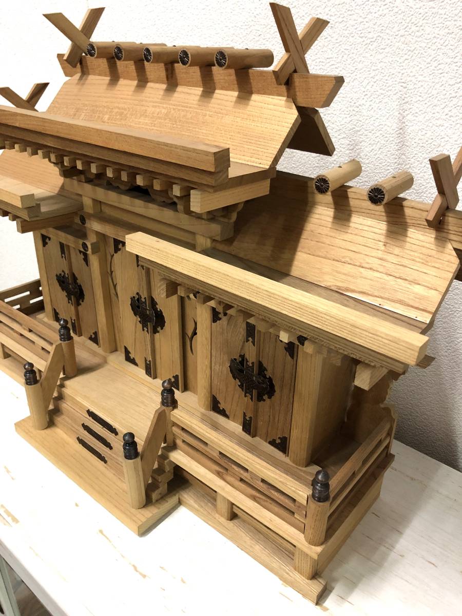 手作り高級神棚☆銘木本けやき 木目が美しい 近隣は配送無料 手作り高級神棚☆銘木本けやき 木目が美しい 近隣は配送無料