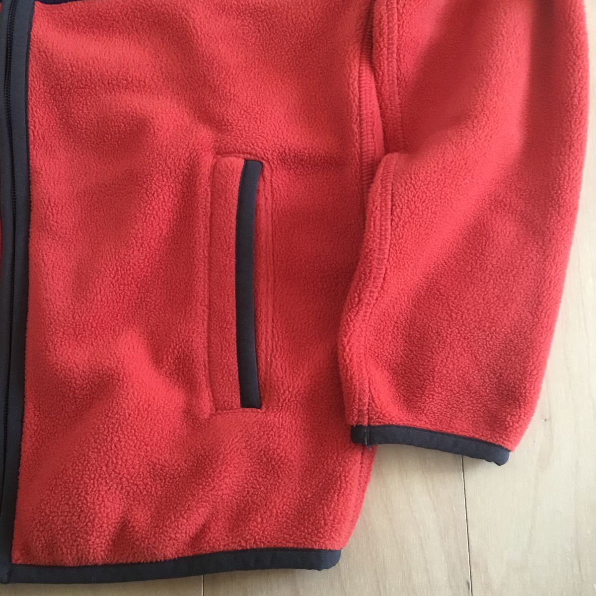 UNIQLOユニクロ　フリースジャケット　サイズS 切り替えカラー　フリース　防寒着　ジップアップ_画像4