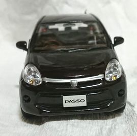 トヨタ 2代目パッソ TOYOTA PASSO 非売品 カラーサンプル ミニカー アズキ 中古現状品_画像3