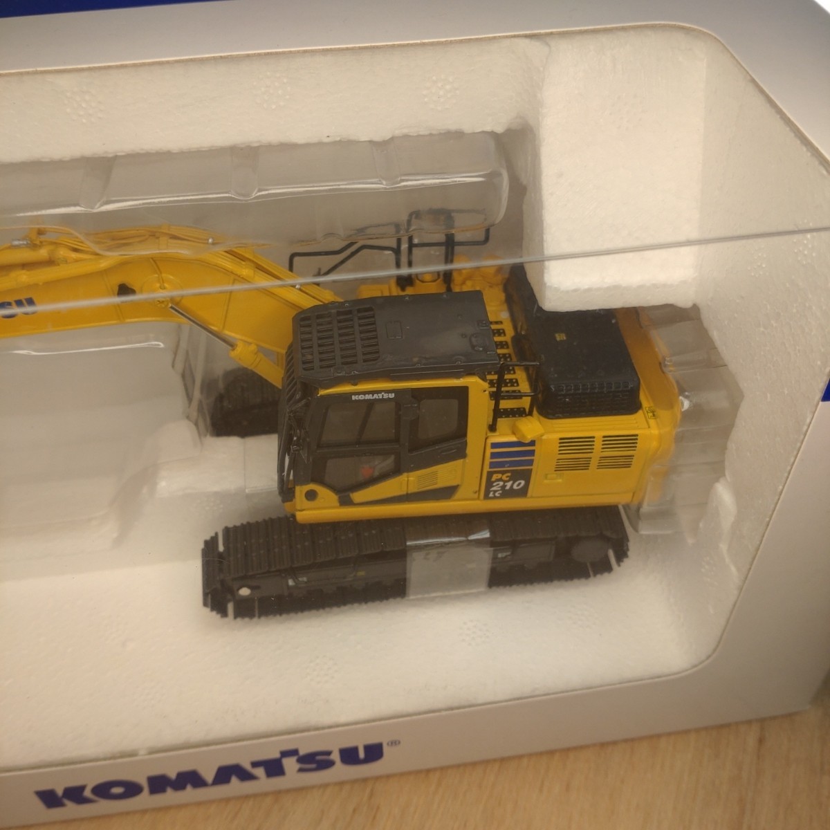 KOMATSU PC210LC-11 エクスカベーター 1/50スール_画像5