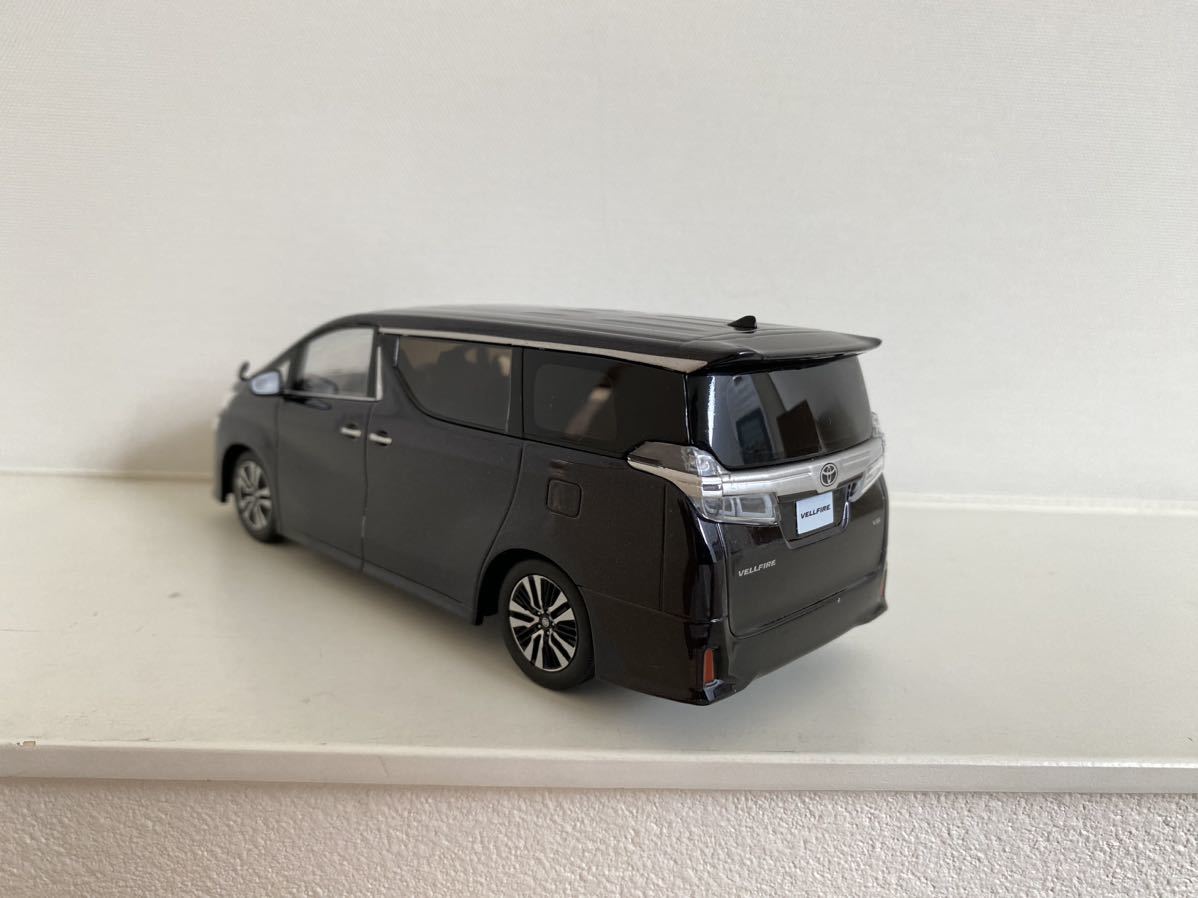 送料込み トヨタ ヴェルファイア 1/30 後期 VELLFIRE カラーサンプル