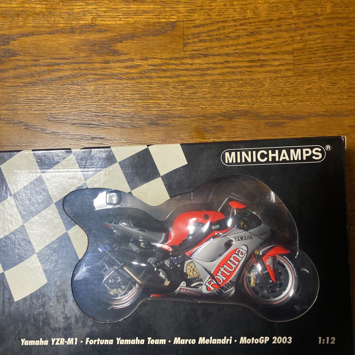 1/12 PMA ヤマハ YZR-M1 Camel Team MotoGP 2006 ミニチャンプス 1/12 PMA ヤマハ YZR-M1 Camel Team MotoGP 2006 ミニチャンプス