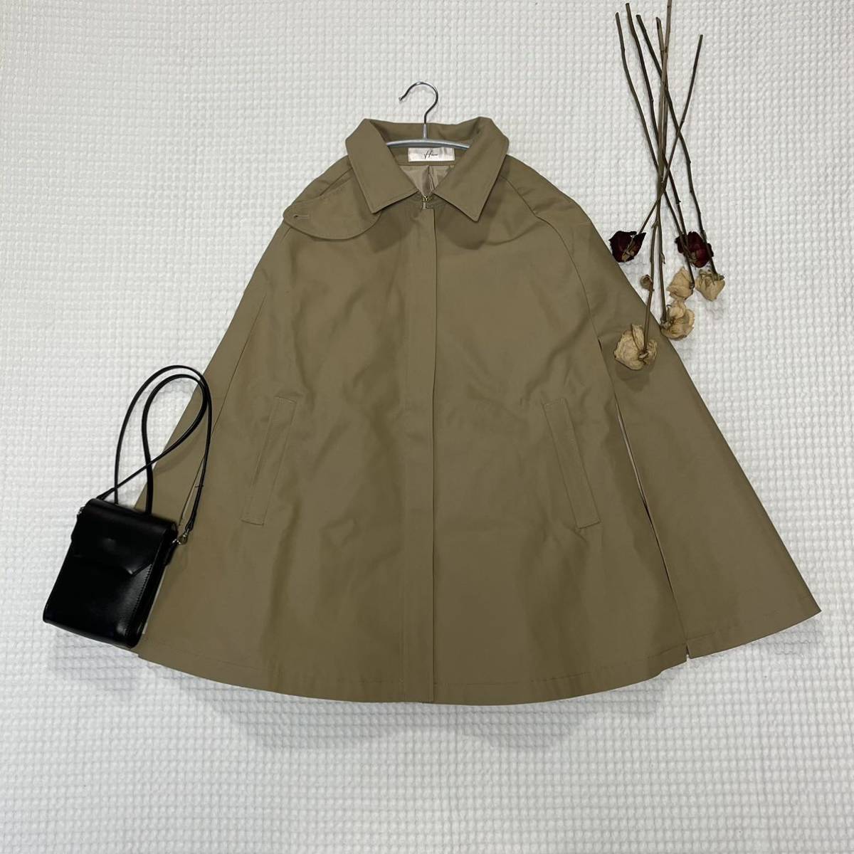 Heve トレンチケープコート ヘイヴ 完売品 トレンチコート Heve トレンチケープコート ヘイヴ 完売品 トレンチコート