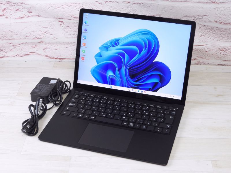 Aランク Surface Laptop4 タッチ液晶 Core i7 1185G7 メモリ16GB NVMe256GB Win11のサムネイル