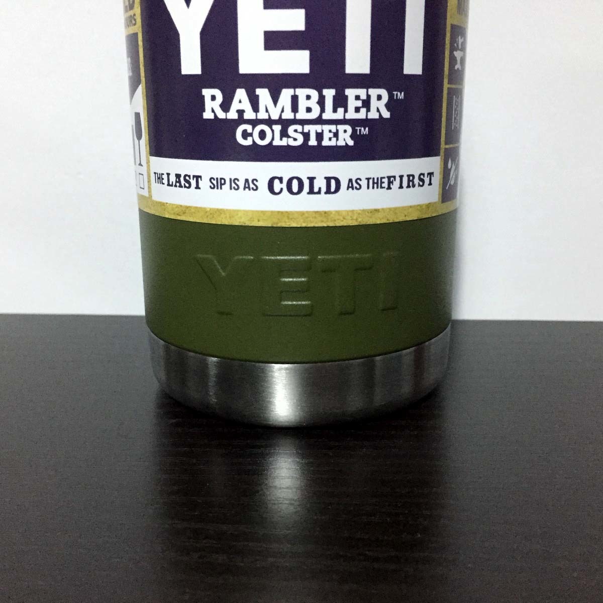 YETI イエティ ランブラー コルスター 緑 12オンス 12oz 缶クーラー 保温 保冷 アウトドア 水筒 ボトル_画像2