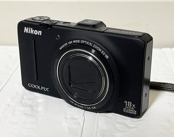 Nikon / ニコン ◆ COOLPIX S9300 コンパクトデジタルカメラ 説明書 アダプター付 クールピクス_画像1