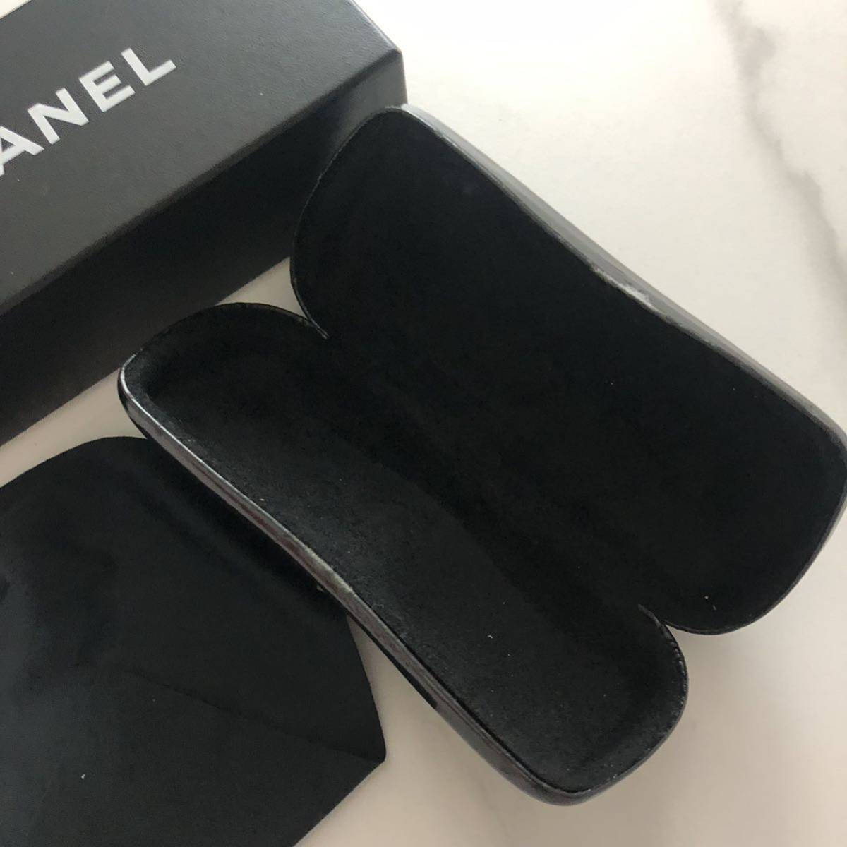 *** Chanel sunglasses case glasses .. regular goods use impression equipped 