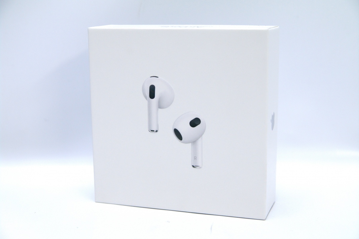 ベストセラー 1* 未使用 未開封品！ アップル Airpods 3rd MME73J/A