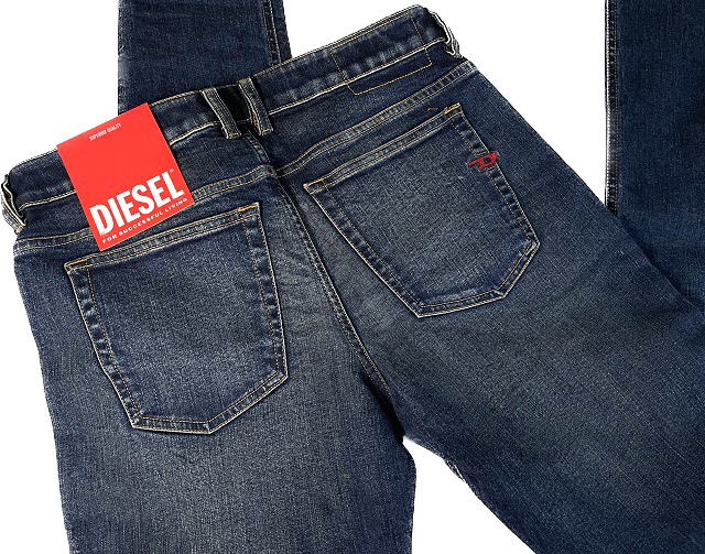 新品正規 4.3万 DIESEL ディーゼル　SLEENKER　ヴィンテージ　デニム 　30　美脚デニム　ストレッチ　送料520円_画像4