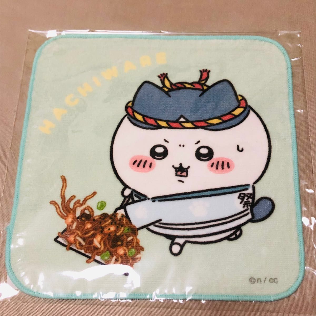 ちいかわお台場商店 焼きそばハチワレ2点セット ハンドタオル ちいかわお台場商店 焼きそばハチワレ2点セット ハンドタオル