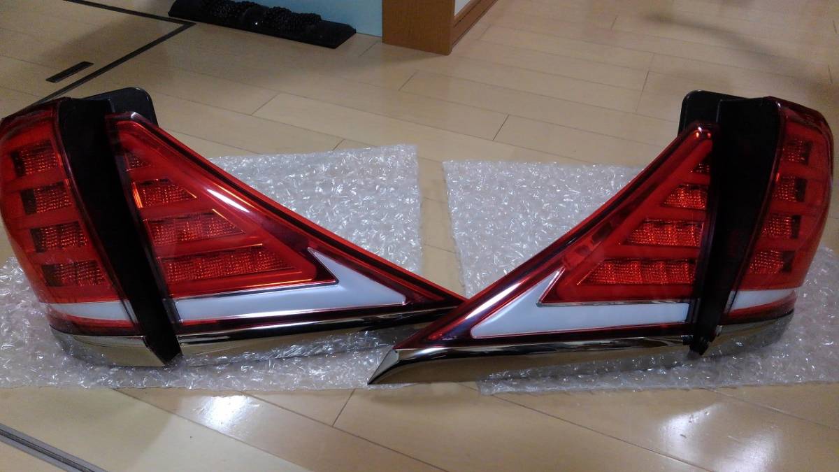 日本製 20 ヴェルファイア アルファード ヴァレンティ テールランプ
