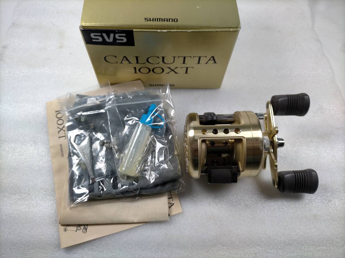 驗【美品 使用回数2回】 シマノ カルカッタ 100XT 右 ライトハンドル 機関良好 日本製 SHIMANO CALCUTTA XT RH383 50 51 101 200 201 2503F