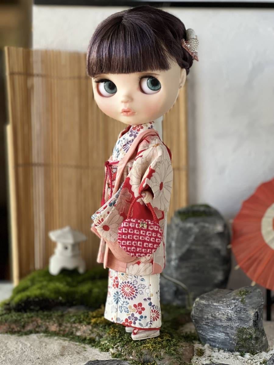 Yahoo!オークション - 【シズママ呉服店】ブライス 羽織付き小紋 Yahoo!オークション - 【シズママ呉服店】ブライス 羽織付き小紋