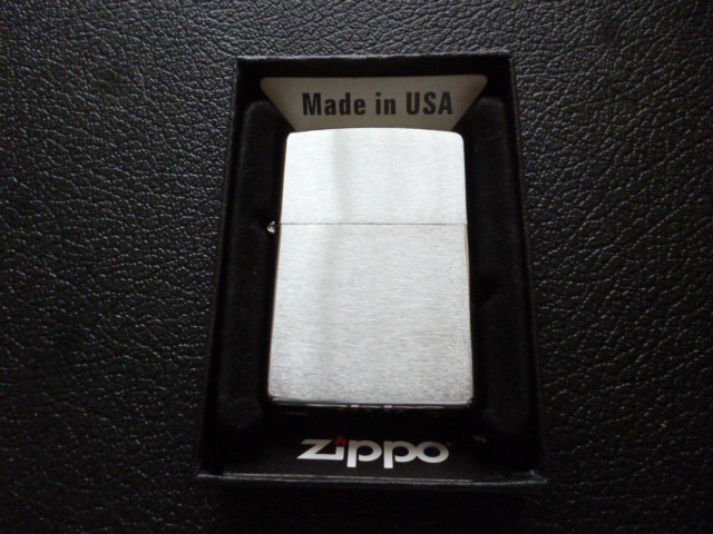 1996 ZIPPO #200 BRUSHED CHROME・ブラッシュ・クローム・プレーン・定番モデル・未使用_画像2