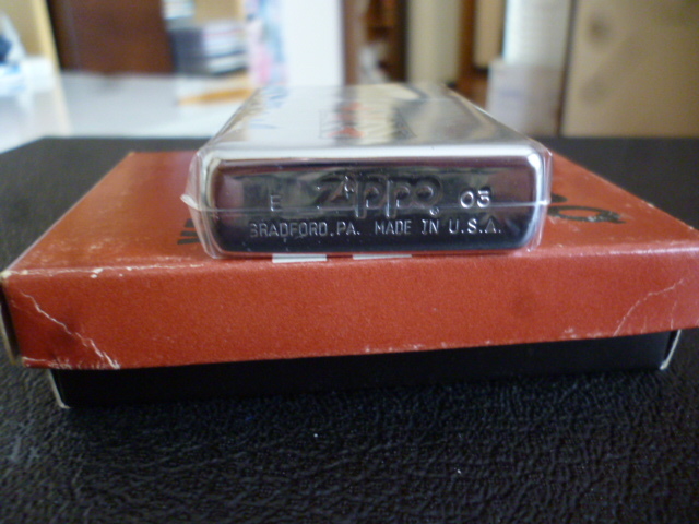 2003 ZIPPO ジッポー社セールスマン・モデル・1950年代のストライプ缶・デザイン・レプリカ＆1940年代の赤箱デザイン・レプリカ　未使用_画像7