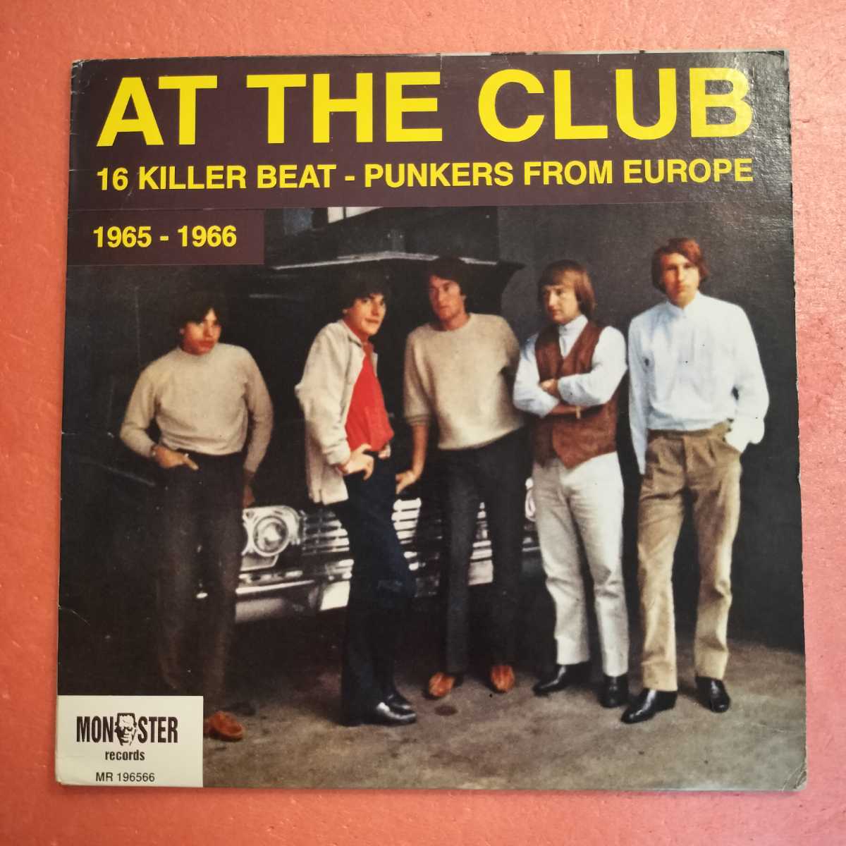 LP V.A. At The Club 16 Killer Beat - Punkers From Europe 19665-1966 GARAGE PUNK PEBBLES NUGGETS FREAKBEAT MODS_画像1