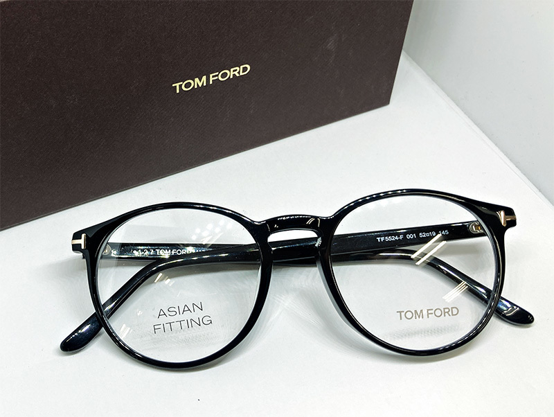 TOM FORD 正規品 眼鏡フレーム FT5524-F-001 黒縁 ブラック ボストン 新品 トムフォード アジアンフィット 度付き加工可_画像1