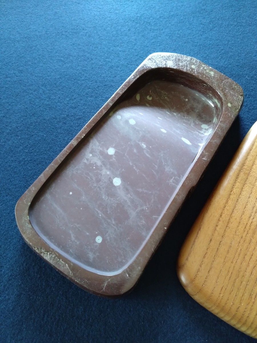紫雲石硯 大硯 希少 緑の石紋 紫の氷裂紋 北限の硯 別注桑木硯蓋 紫雲石硯 大硯 希少 緑の石紋 紫の氷裂紋 北限の硯 別注桑木硯蓋