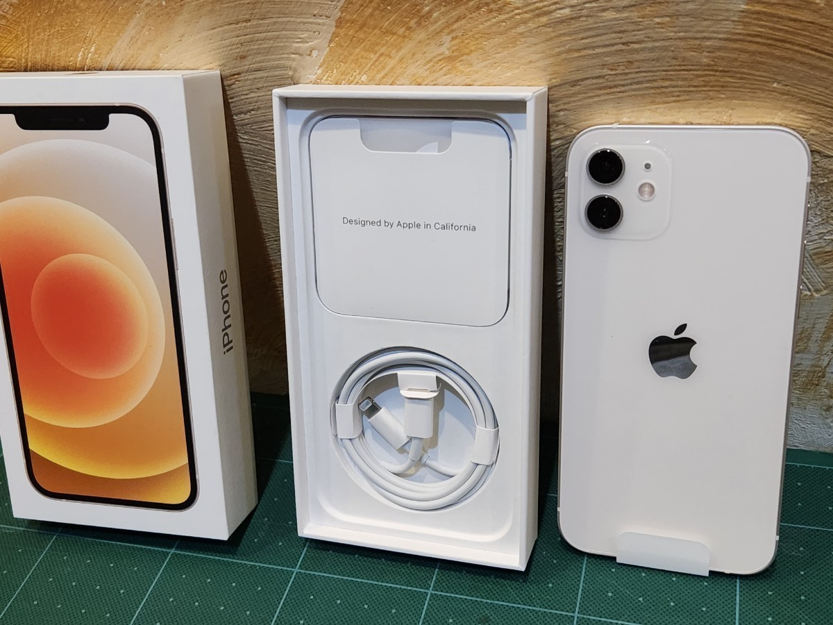 全品送料無料】 64GB☆ iPhone12 白 化粧箱サービス SIMフリー 新品