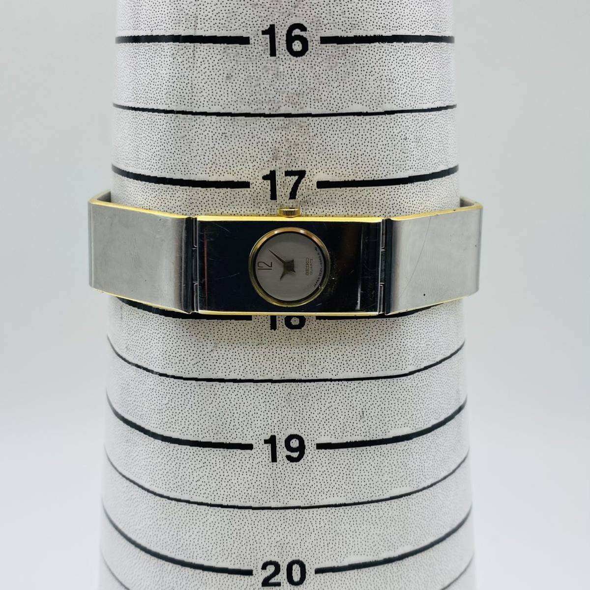 578 SEIKO セイコー レディース腕時計 腕時計 時計 クオーツ クォーツ 2E20-0010 2針 SILVER シルバー ZZ06A バングル 文字盤グレー NK_画像5