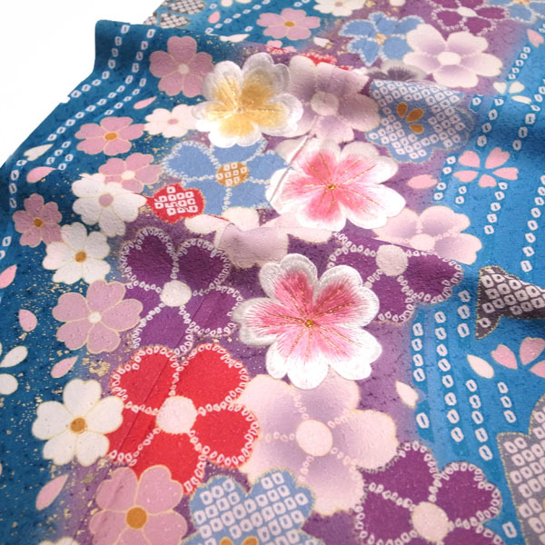 振袖 着物 袷 刺繍 金銀糸 金彩加工 地紋 青 ブルー 桜 流水 成人式 結婚式 正絹 絹 なごみ フォーマル 裄67.5 Ｍ 中古 仕立て上がり sn229_画像6