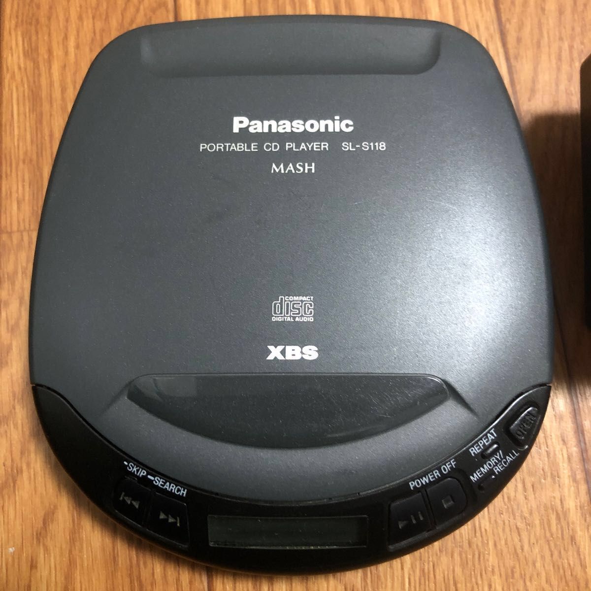 動作品！Panasonic ポータブルCDプレーヤー SL-S118 ACアダプタ付き