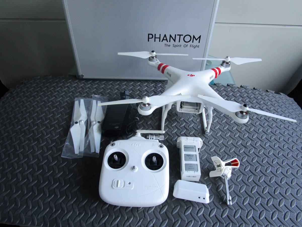 RCドローン DJI Phantom 2 Vision+ アルミケース付 品-