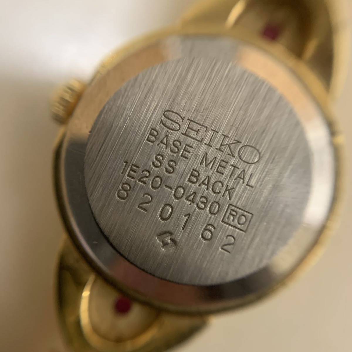 【TK1028】SEIKO セイコー レディース腕時計 ティセ TISSE 1E20-0430 不動 ジャンク品 ファッション おしゃれ アクセサリー_画像9