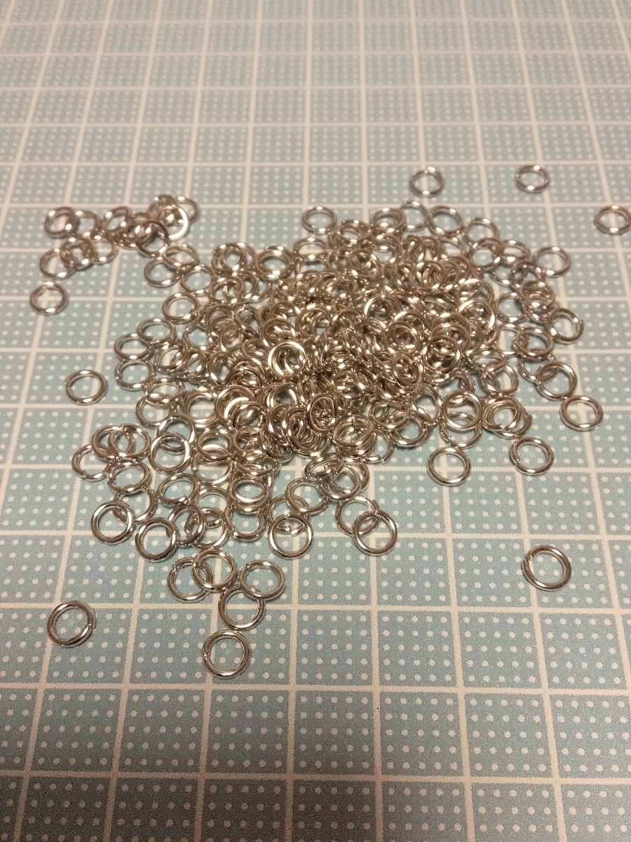 丸カン■真鍮製■ニッケル色■6mm×1mm■60g約600個■マルカン■ジャンプ■真ちゅう■ハンドメイド材料■アクセサリー資材■材料_画像2