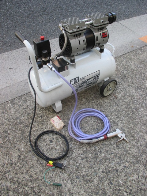 【大放出セール】 t240★オイルレス エアーコンプレッサー ACPー25SLA 100V570/590w タンク容量25L コンプレッサー 【大放出セール】 t240★オイルレス エアーコンプレッサー ACPー25SLA 100V570/590w タンク容量25L コンプレッサー