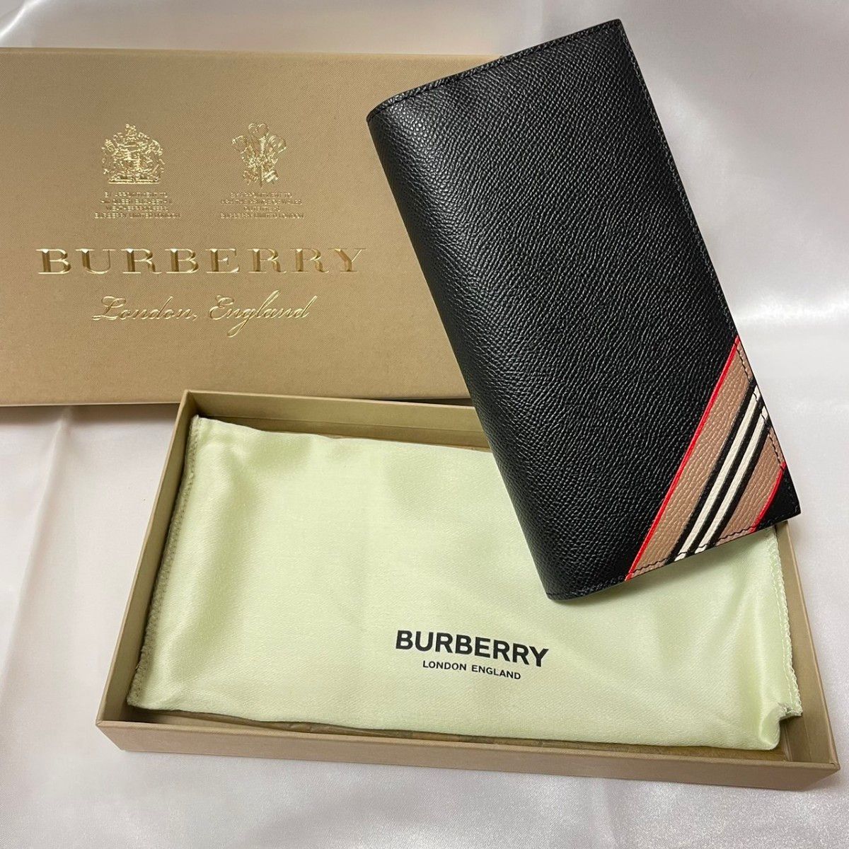 新品未使用】BURBERRY バーバリー 長財布 箱付き チェック柄｜PayPayフリマ