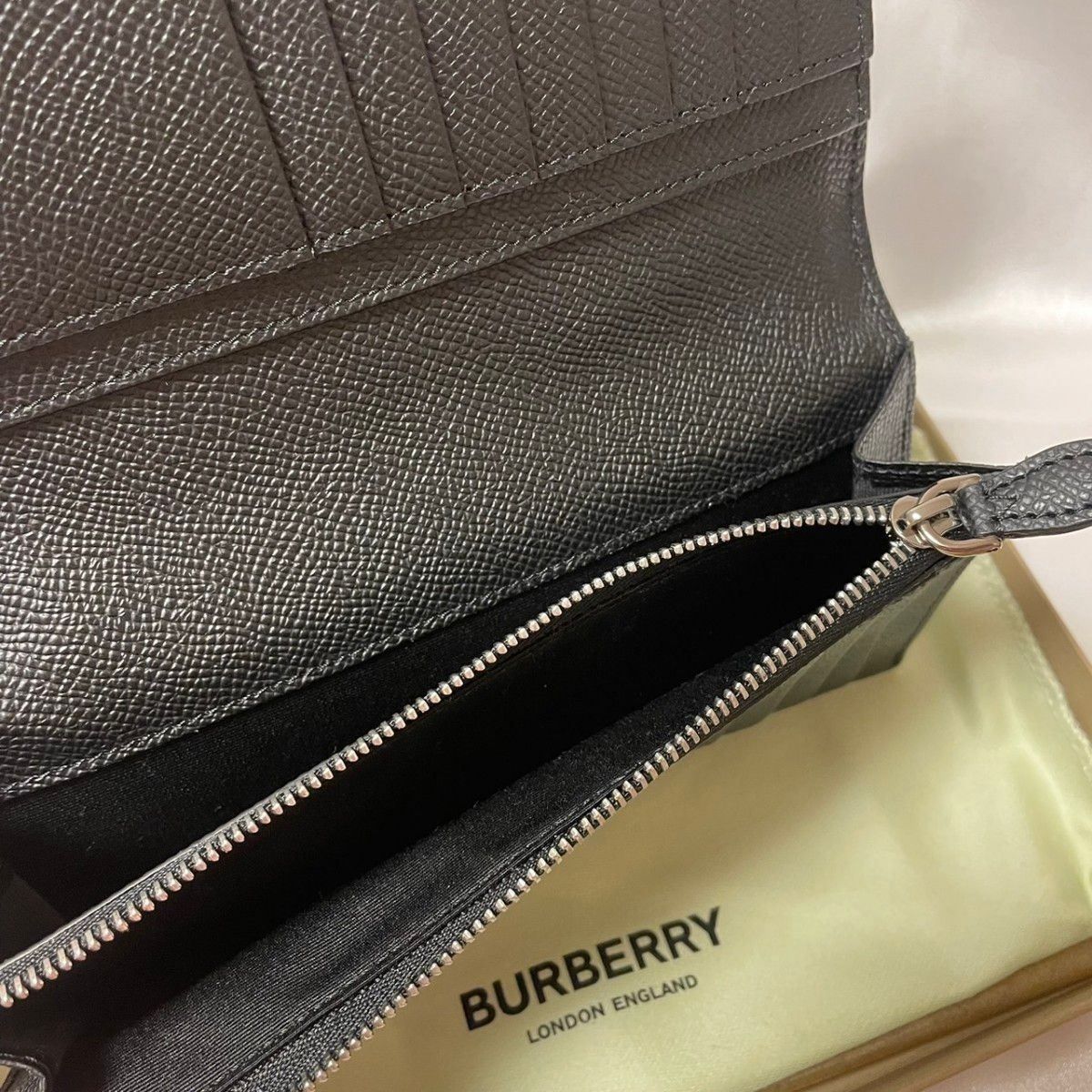 【新品未使用】BURBERRY バーバリー 長財布 箱付き チェック柄