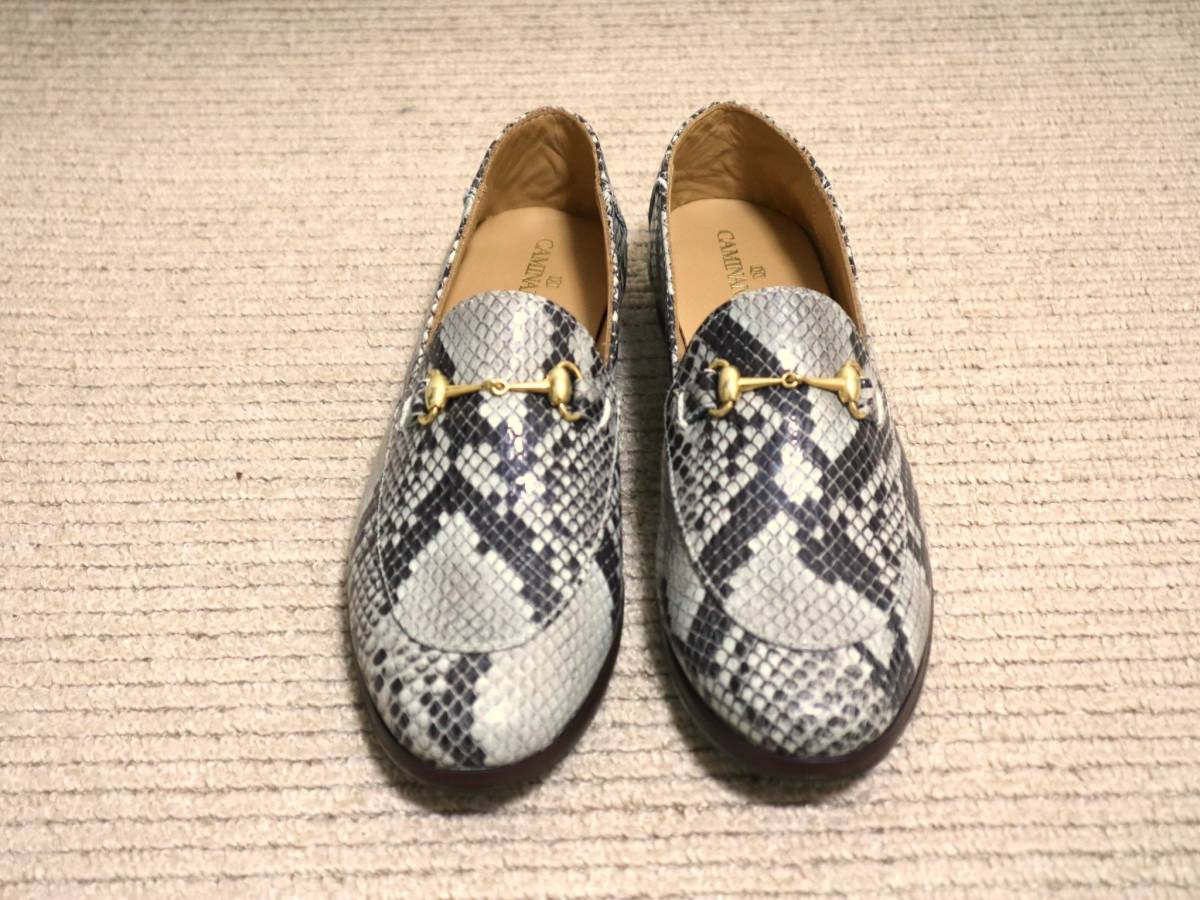 [ быстрое решение ] не использовался Caminandokami наан do* Gold металлические принадлежности питон серый серия туфли без застежки Loafer плоская обувь 7 ta