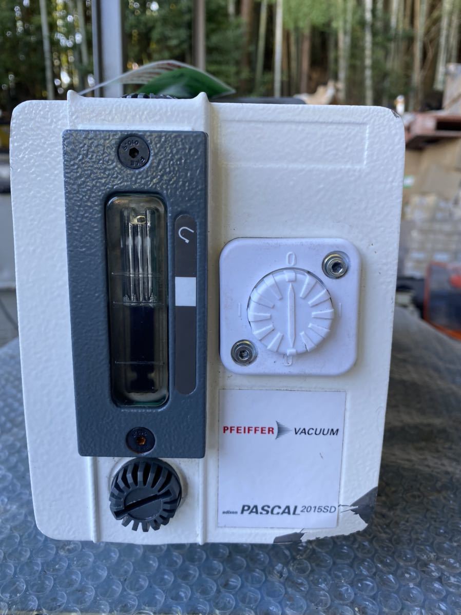 ロータリー真空ポンプ PFEIFFER VACUUM ADLXEN PASCAL 2015SD ロータリー真空ポンプ PFEIFFER VACUUM ADLXEN PASCAL 2015SD