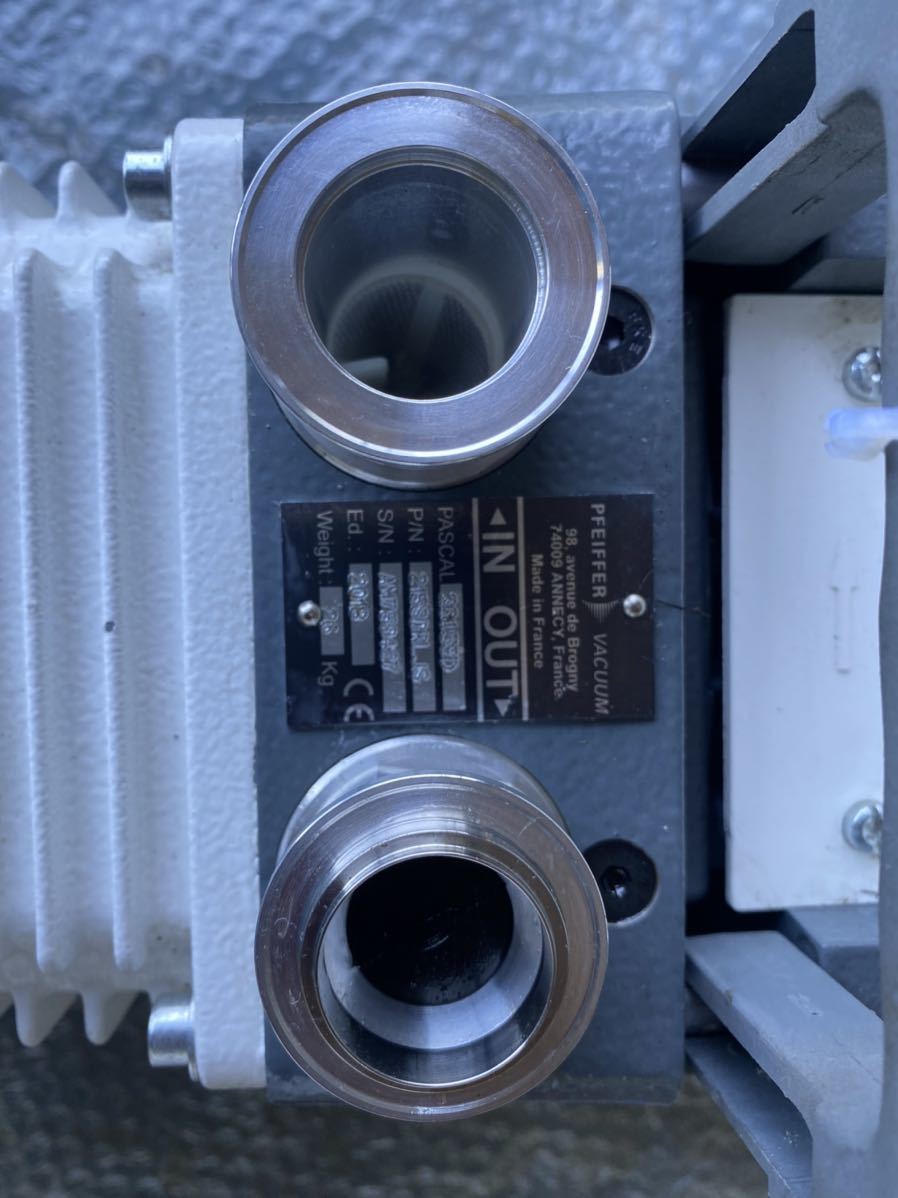 ロータリー真空ポンプ PFEIFFER VACUUM ADLXEN PASCAL 2015SD ロータリー真空ポンプ PFEIFFER VACUUM ADLXEN PASCAL 2015SD