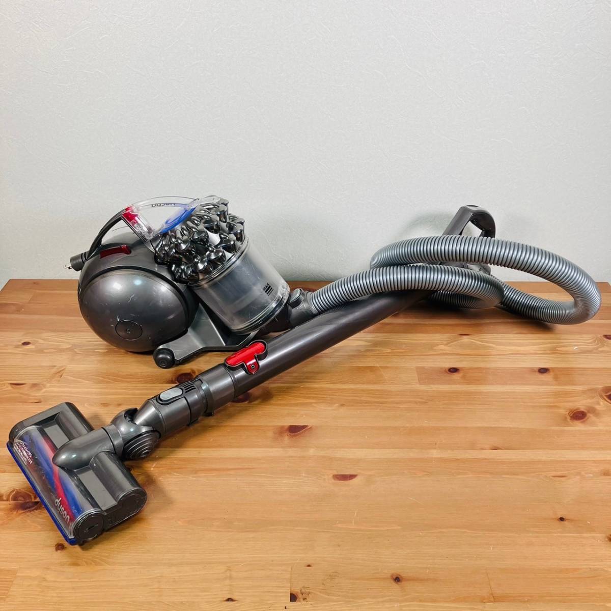 113 動作確認済み ダイソン Dyson DC63 サイクロン掃除機 サイクロン