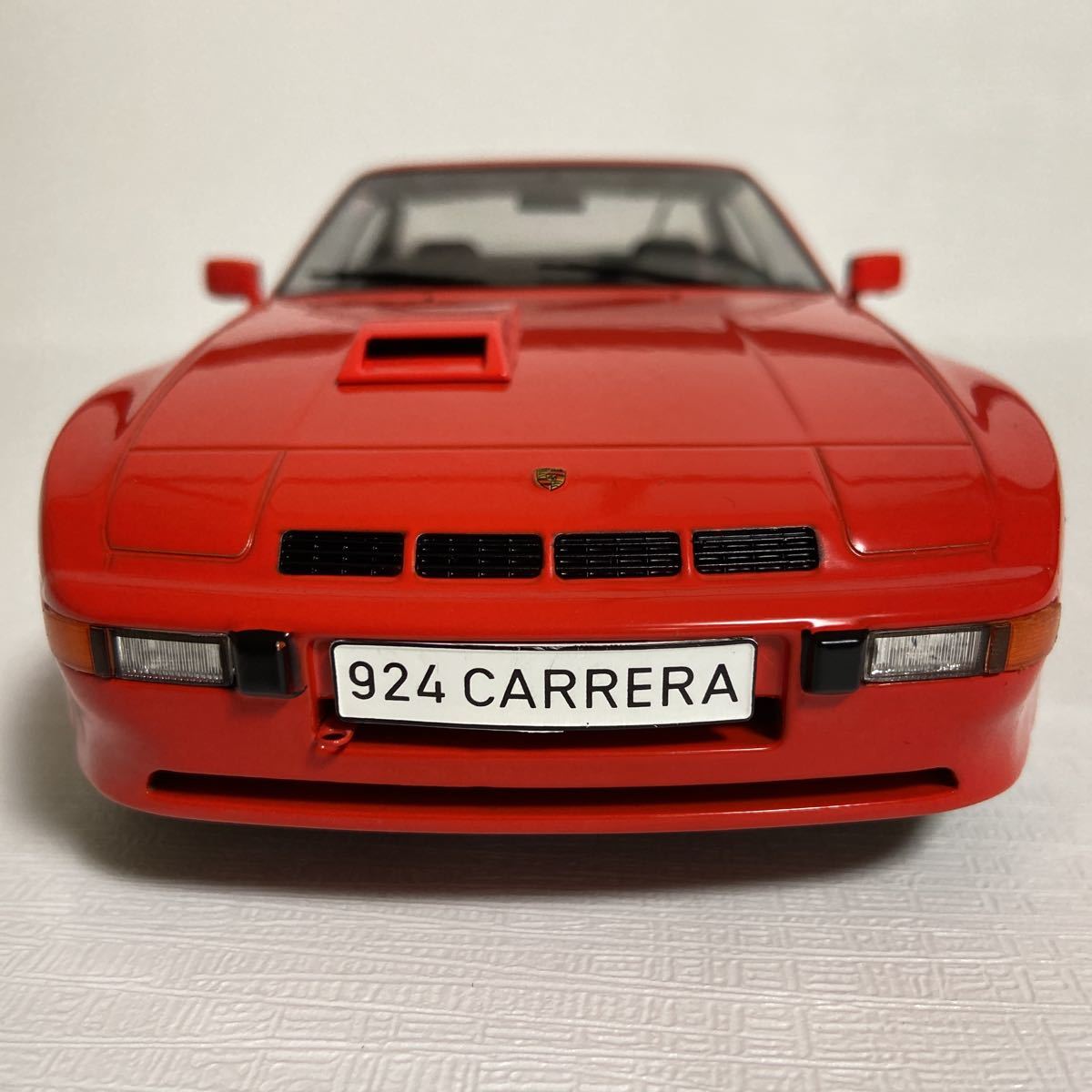 ★MCG ／モデルカー グループ：1/18 ★ポルシェ 924 カレラGT／PORSCHE 924 Carrera GT 1981 (RED) ★未展示モデル♪_画像7