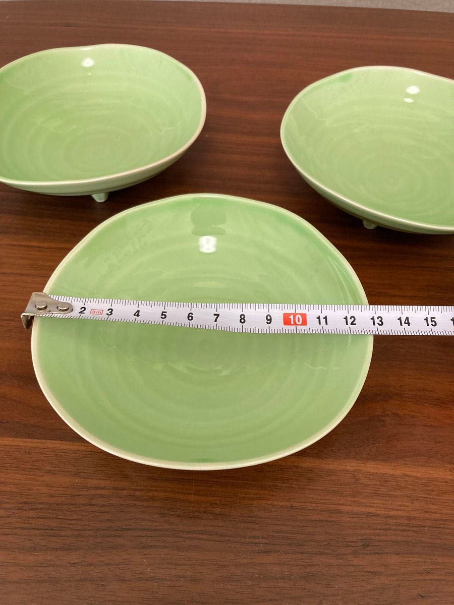 人気【翌日発送】有田焼 山幸窯 小鉢 蒸し物 丸皿 3客セット 人気【翌日発送】有田焼 山幸窯 小鉢 蒸し物 丸皿 3客セット