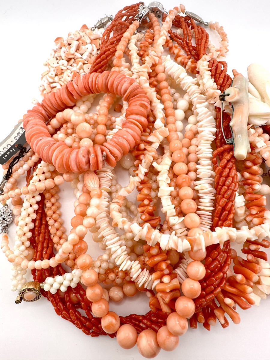 A10-0032 アクセサリー☆おまとめ 約398g(パケ込み)(necklace bracelet brooch earrings 裸 石 珊瑚 赤 コーラル 桃色)_画像1