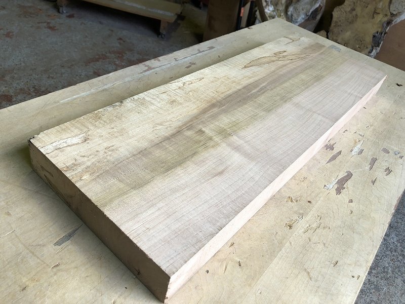 【EH471Q】ソフトメープル 740×255×55 縮杢 極上杢 一枚板 材料 天然木 無垢材 乾燥材 銘木 材木 木工 DIY《銘木登屋》_画像3