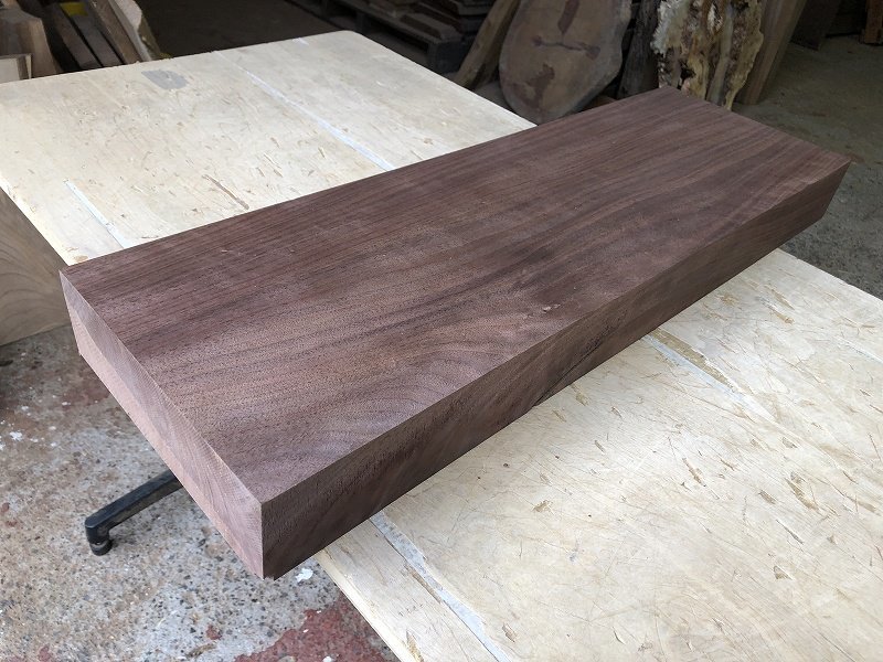 【EJ178P】ウォルナット 705×225×70㎜ 極上杢 一枚板 材料 天然木 無垢材 木材 希少材 乾燥材 銘木 木工 DIY《銘木登屋》