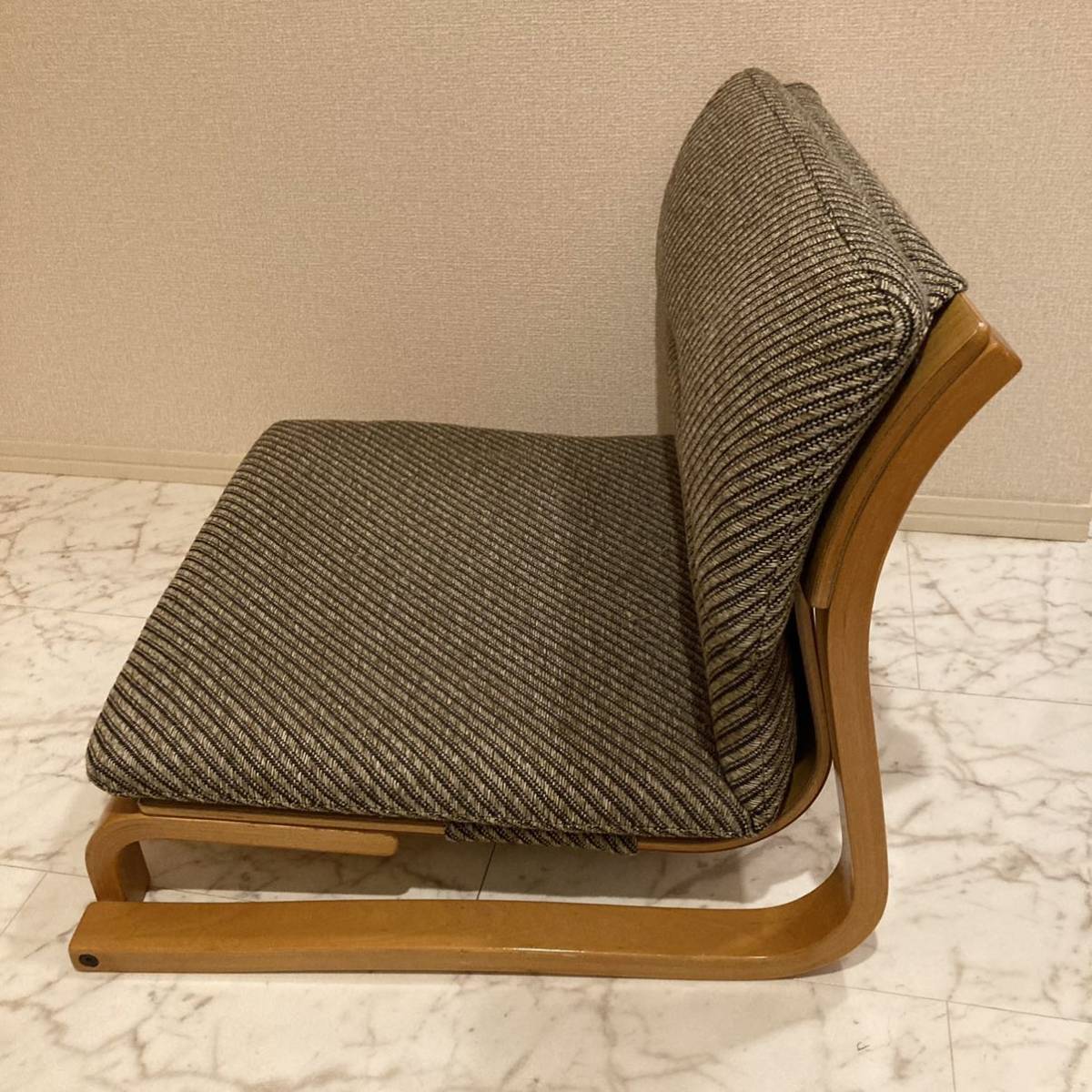 美品 】胡座楽座椅子(一人用/徳島県立工業技術センター 美品 】胡座楽座椅子(一人用/徳島県立工業技術センター