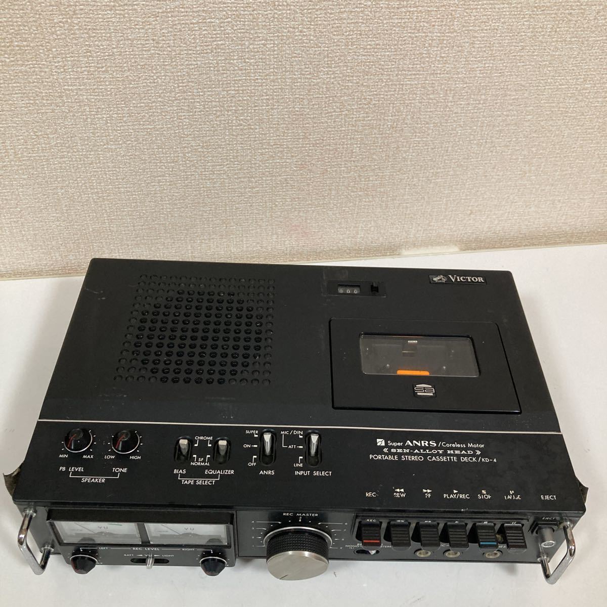 当時物 Victor ビクター KD-4 ポータブル ステレオ カセット 当時物 Victor ビクター KD-4 ポータブル ステレオ カセット