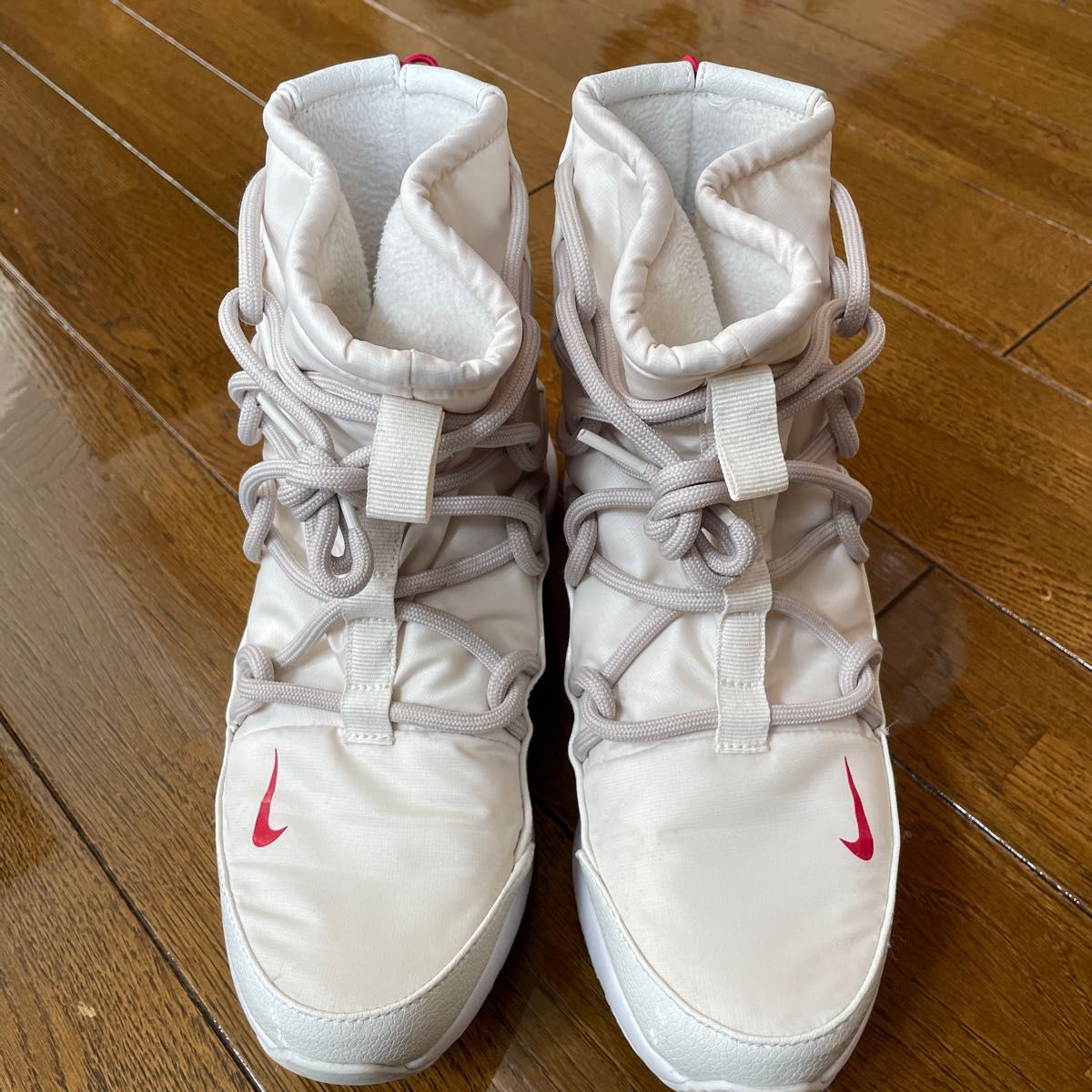18000円【NIKE】ナイキ US8(25cm)【ホワイト×レッドナイキマーク