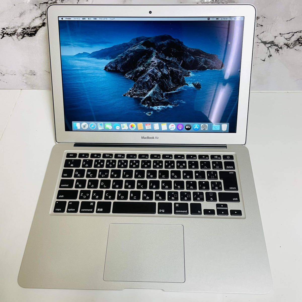 でおすすめアイテム。 A1466 2015) Mid Air(13-inch MacBook 美品Apple