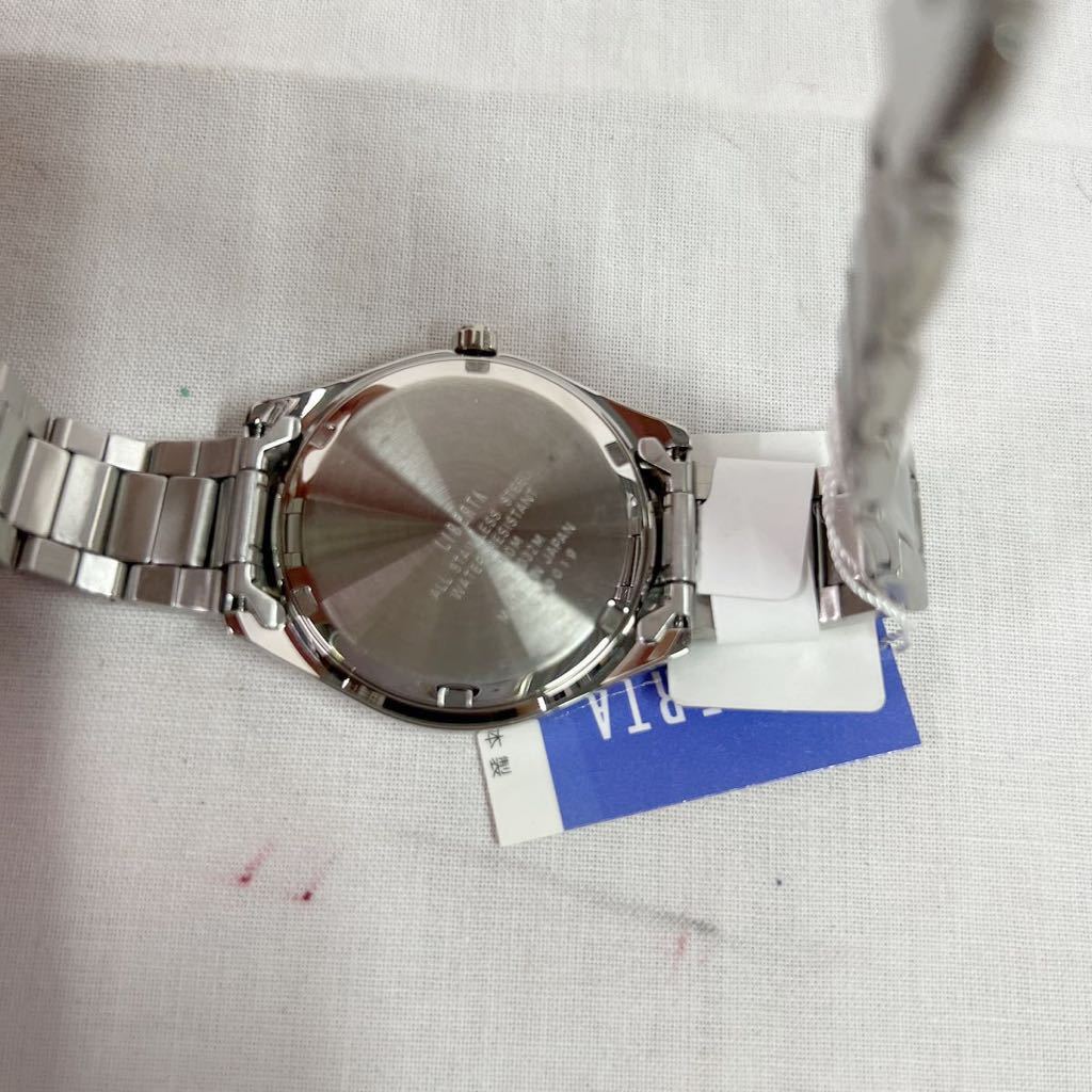 美品 LIBERTA 腕時計 QUARTZ シルバー 取扱説明書付き 日本製 箱付き シンプルデザイン watch 【OTNA-408】_画像5