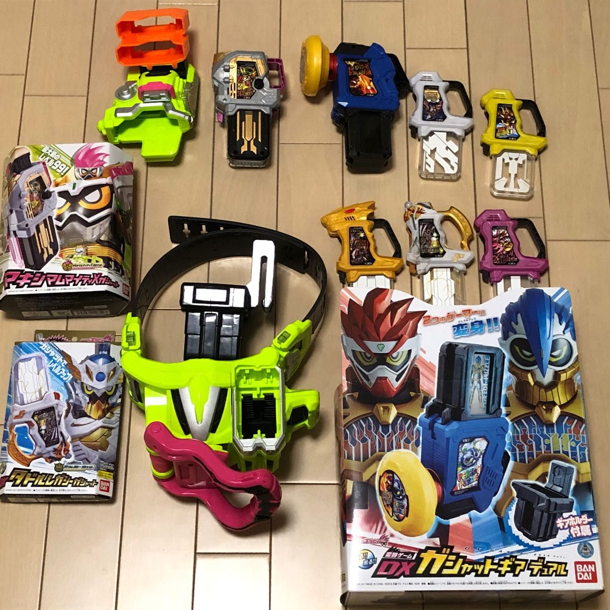 最終値下げ 仮面ライダーエグゼイド 変身ベルト ガシャット 最終値下げ 仮面ライダーエグゼイド 変身ベルト ガシャット