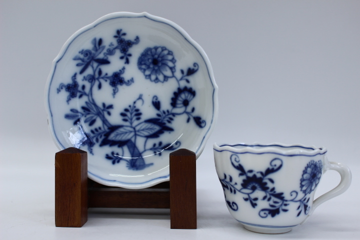d452 技工名品 時代 MEISSEN マイセン ブルーオニオン 小さめ カップ＆ソーサー デミカップ ティーカップ コーヒーカップ アンティーク