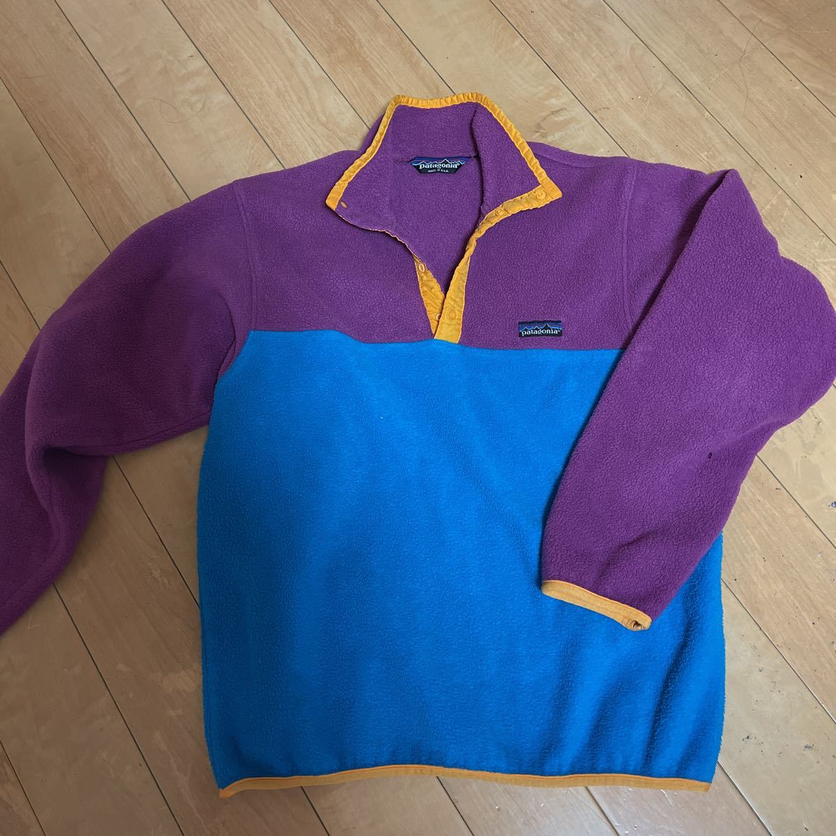 メーカー包装済】 好配色 美品☆patagonia 90年代 シンチラスナップ T