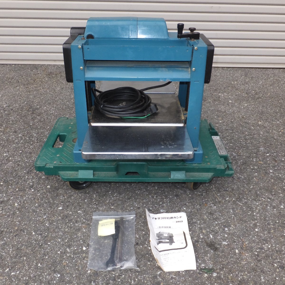 岐阜発☆マキタ makita 300 自動カンナ 2012 有効切削幅 304mm 100V